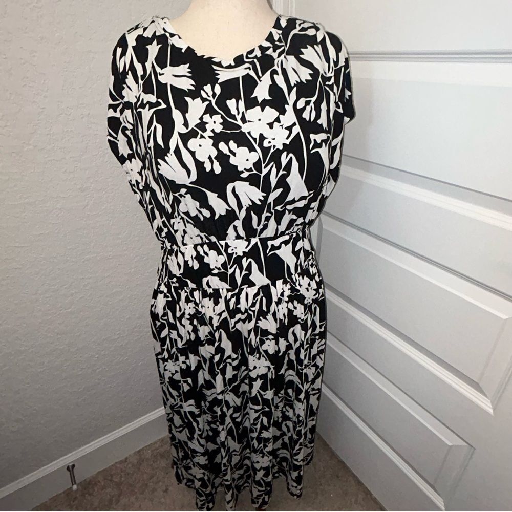Serra Floral Print Dolman Short Sleeve Built In Bra Dress